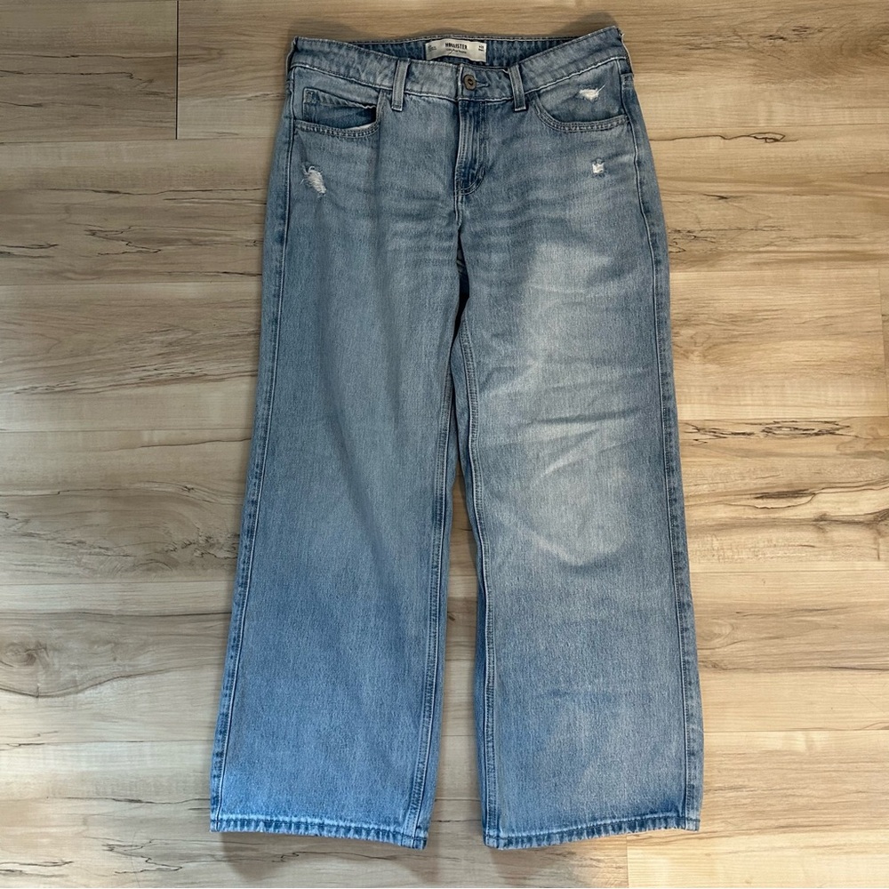 Hollister Light Blue Low-Rise Baggy Jeans Size 6 Short